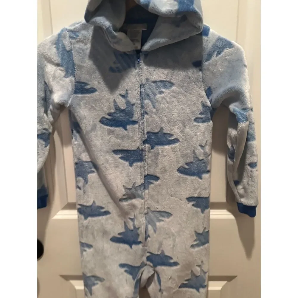 Saint Eve Youth Hooded Fleece Sleeper with Shark Print Size S (7/8)